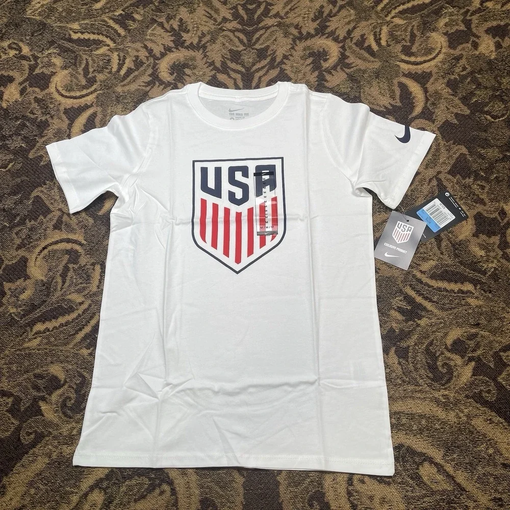 Team USA Soccer Crest White Nike Athletic Cut T-Shirt Youth Size Medium New